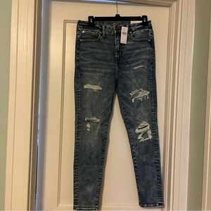 NWT AE Ultra Hi Rise Distressed Jeans 10 Short
